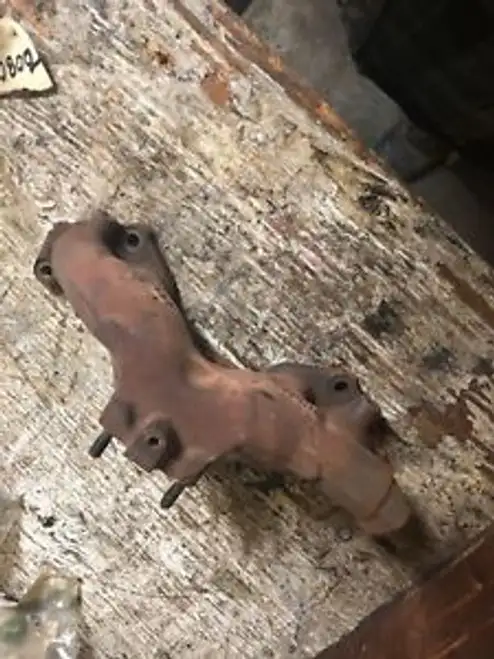 1370688 Exhaust Manifold Mazda 2.0 - 2.2