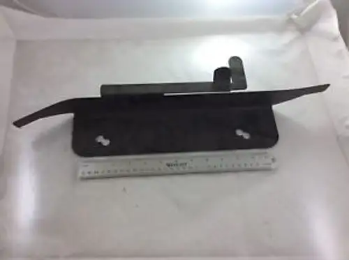 1400226 Hyster Screen Mount Plate 01400226 Sk06180401Je
