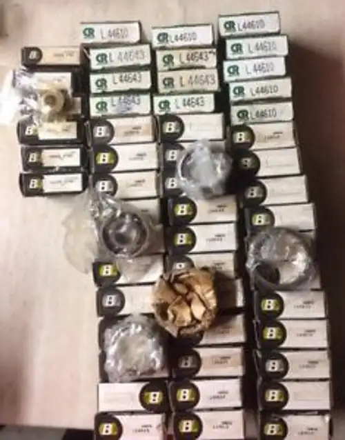 Lot (52) Misc Bearings Bl L-44643 L44610 7203B Etng And Cr L-44643 L-44610