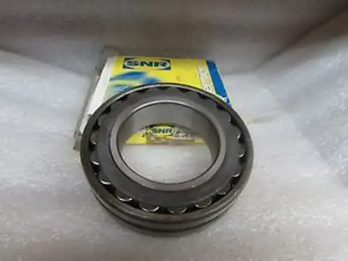 Snr Ntn 22215Eakw33C3 Spherical Roller Bearing Eakb 33J30 A4