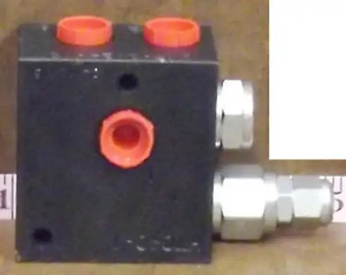 1 Pioneer H7040-1 Flow Divider/Combiner For Tarp Systems