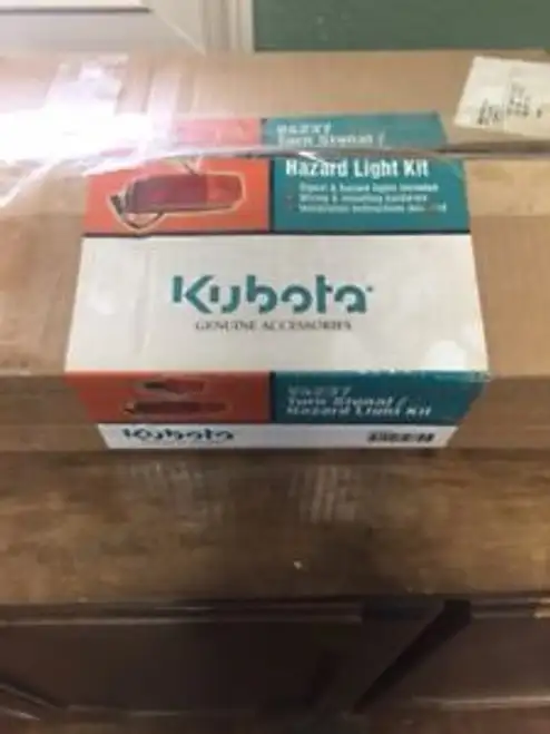 Nouveau Kubota V4237 Part#K7561-99610 Kit de clignotants pour Kubota Rtv 900 Rtv Side