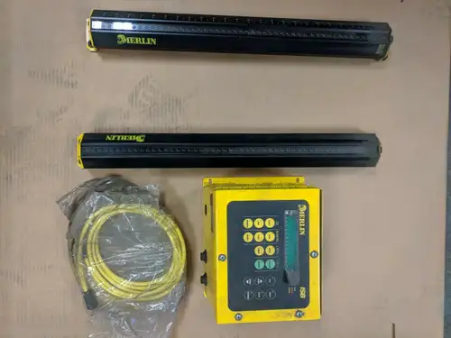 Sistema di sicurezza a barriera fotoelettrica ISB Merlin M3024-220-CT con barriere da 24 pollici