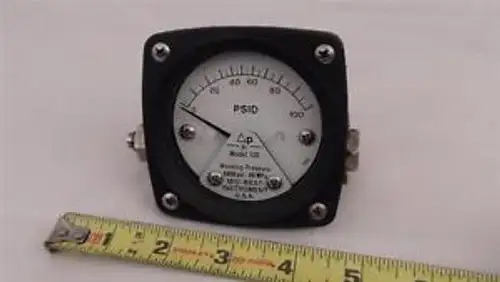 Mid-West Instruments Model 120 Pressure Gauge - 120Sa-06-00 -