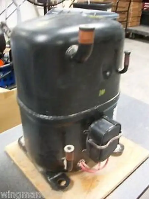LENNOX 2-1/2 TON COMPRESSOR - MODEL AV115ET-018 / PART #24G19 -