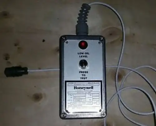 16 HONEYWELL CH-47 LOW OIL LEVEL LIGHT LTCT28600-01
