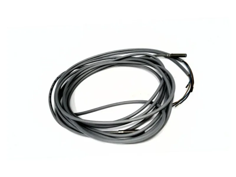 CONTRINEX DW-AD-404-M5接近開關
