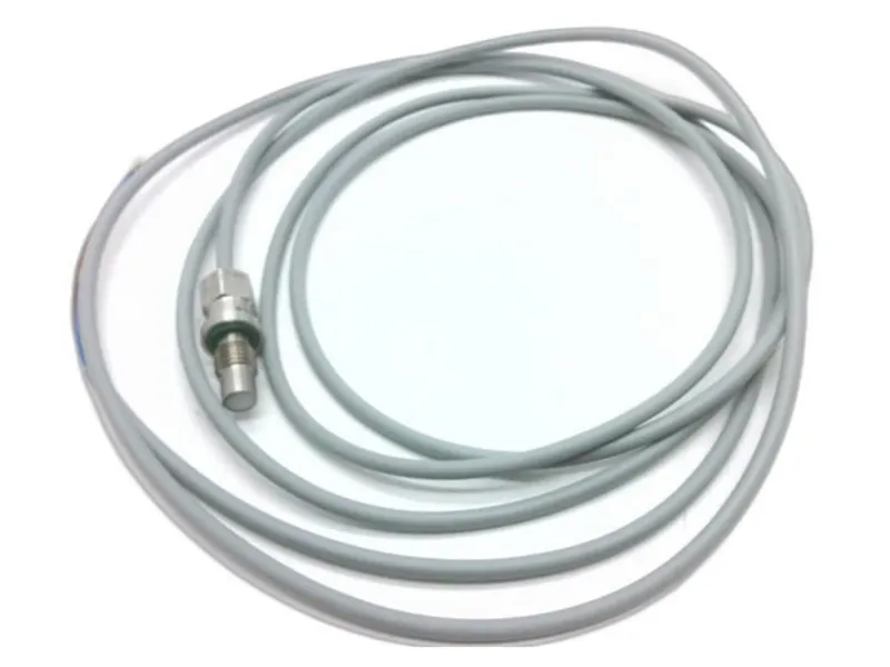 CONTRINEX DW-AD-503-P8 電感式傳感器