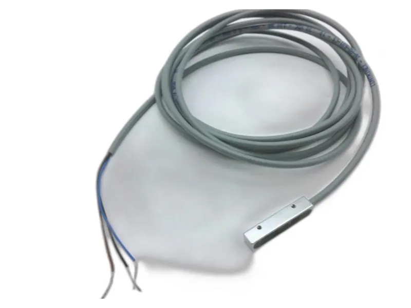 CONTRINEX DW-AD-601-C5 電感式傳感器