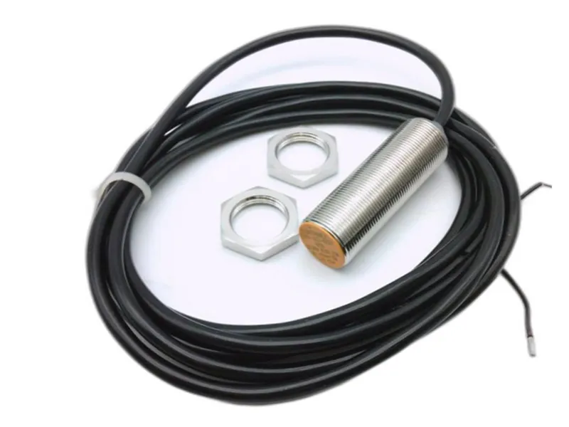 CONTRINEX DW-AD-607-M18 接近開關