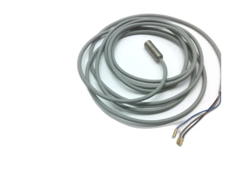 CONTRINEX DW-AD-623-M8-121 電感式傳感器