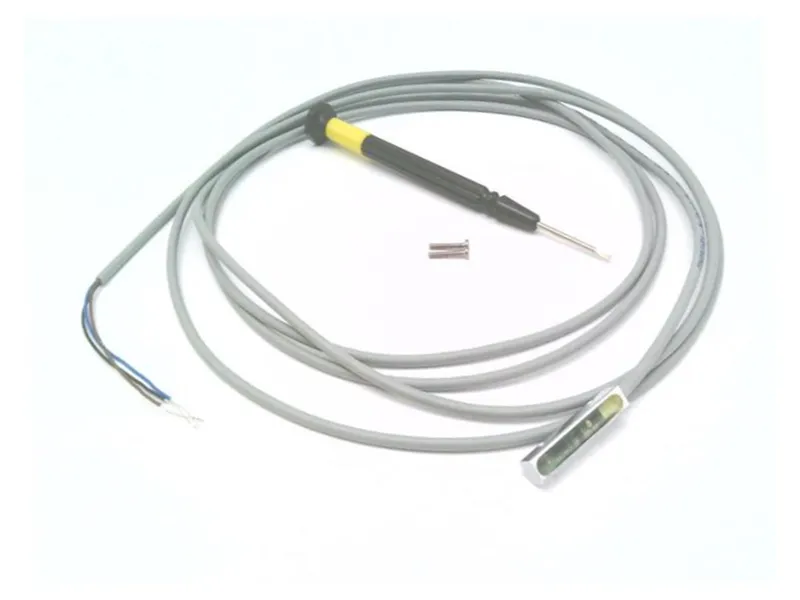 CONTRINEX DW-AD-624-C5 電感式傳感器
