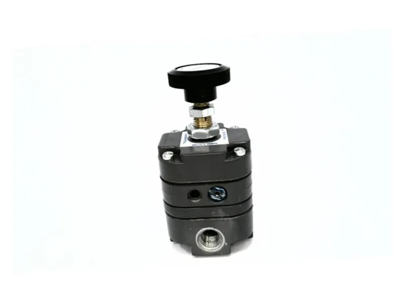 CONTROLAIR INC 100LR 空気圧レギュレーター