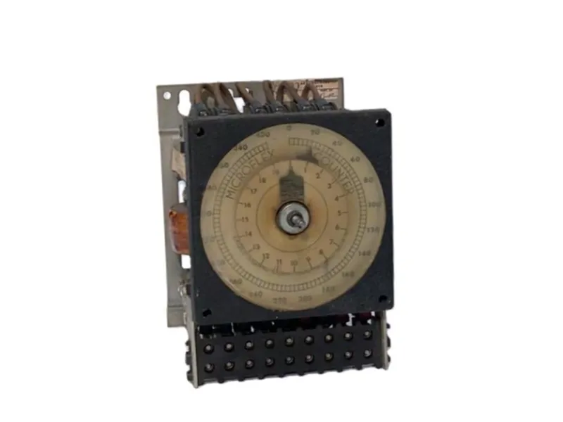 HZ40A6 Timer/Counter by DANAHER CONTROLS
