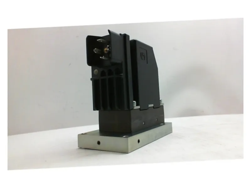 Válvula solenoide SAUER DANFOSS 155G4093