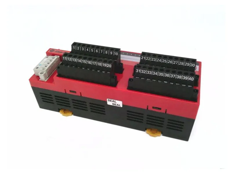 ALLEN BRADLEY 1791DS-IB8XOB8 PLC模組/機架