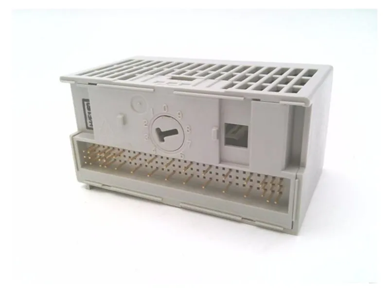 ALLEN BRADLEY 1794-IA8I PLC模組/機架