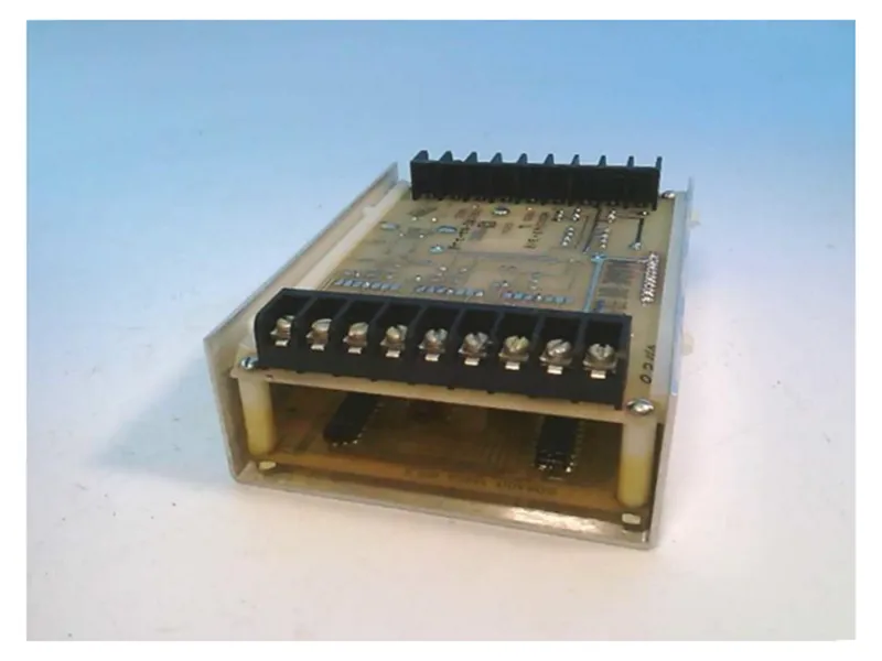 Modulo/Rack PLC 140-318-D di DORADO SYSTEMS