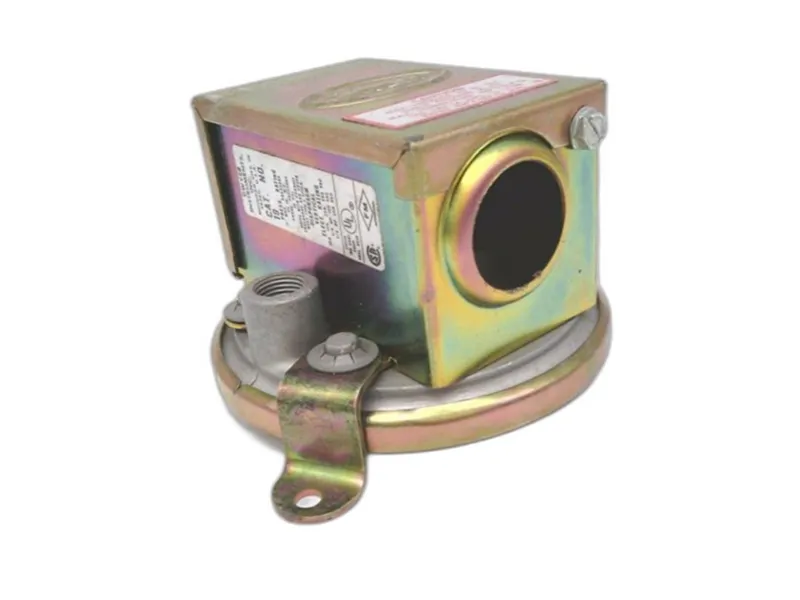 1910-20 Pressure Switch by DWYER