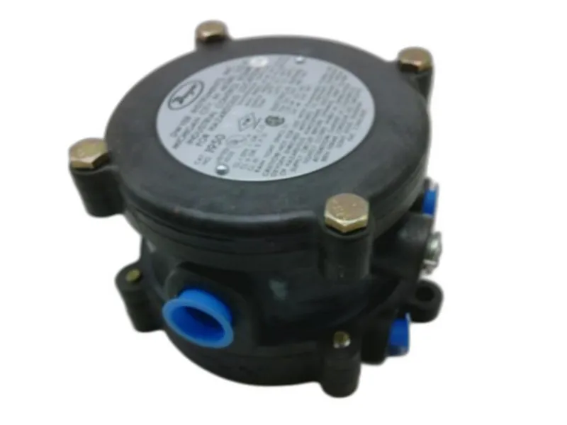 1950-5 Pressure Switch by DWYER