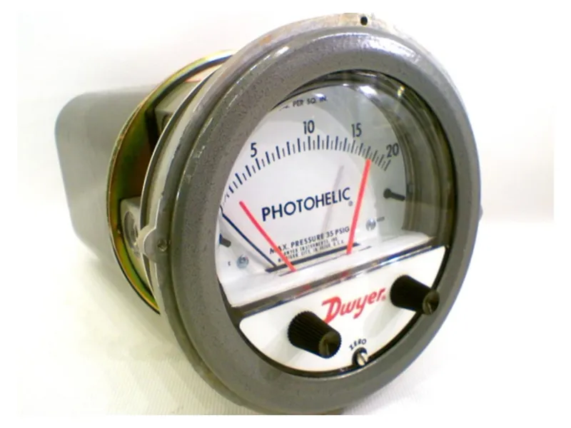 A3220 Pressure Gauge by DWYER