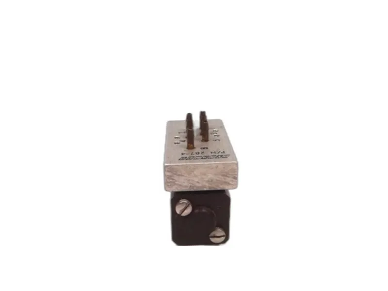 Interrupteur de limite SL-1210 par DYNAMCO INC