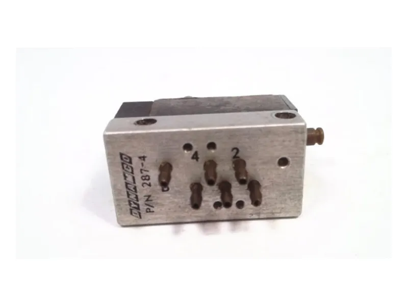 Interrupteur de limite SL-1210 par DYNAMCO INC
