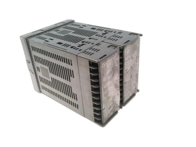 เครื่องควบคุมความดัน DYNISCO UPR700-1-2-3