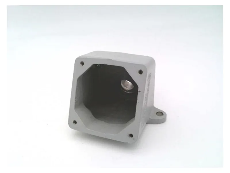 Thùng chứa CROUSE HINDS CEE23