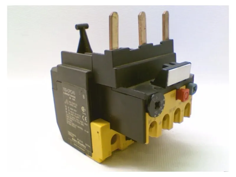 ALLEN BRADLEY 193-CPC45繼電器/插座