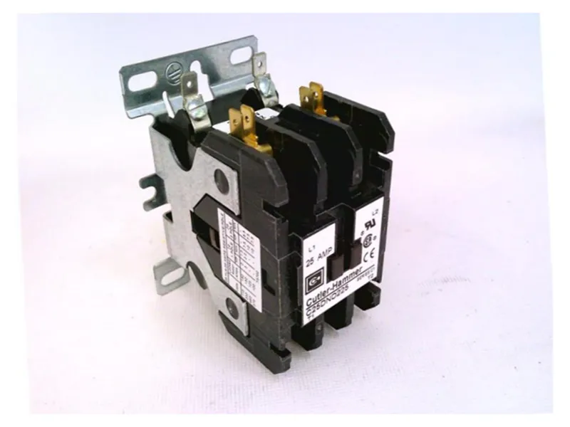 Contattore C25DND225B di CUTLER HAMMER