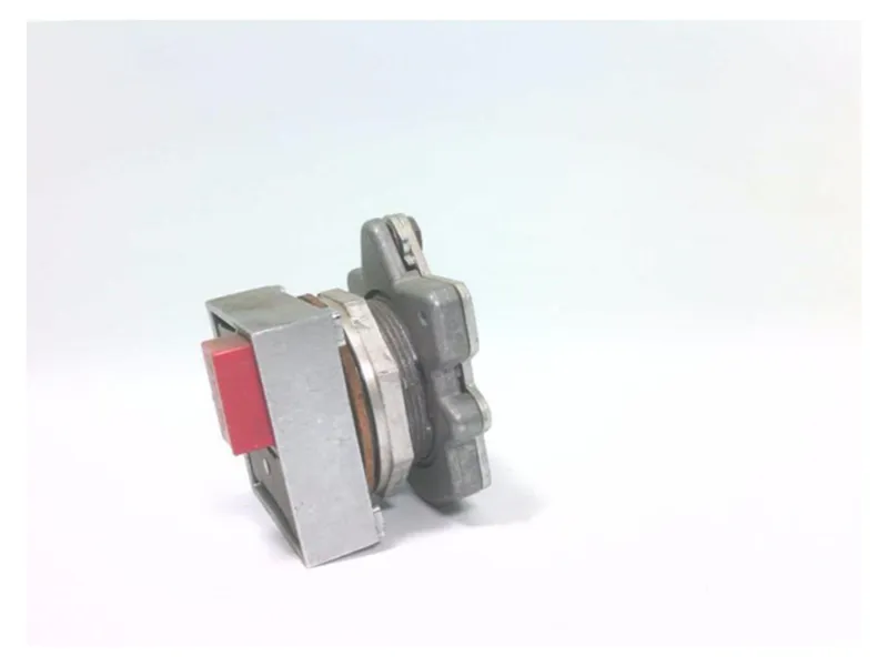 CUTLER HAMMER製造的E30AL按鈕