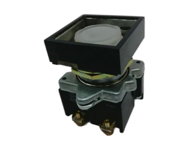 E30BJ Pushbutton by CUTLER HAMMER