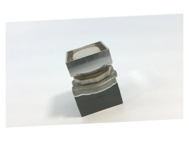 CUTLER HAMMER製造的E30BP按鈕