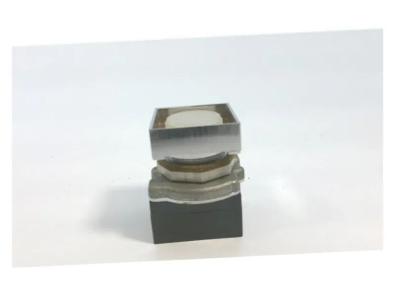 CUTLER HAMMER製造的E30BP按鈕