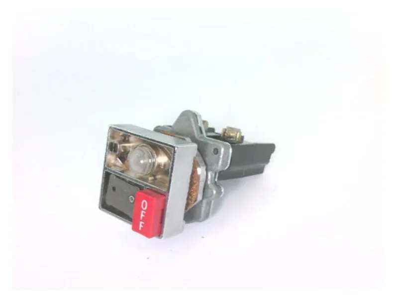 E30DJ Pushbutton by EATON CORPORATION