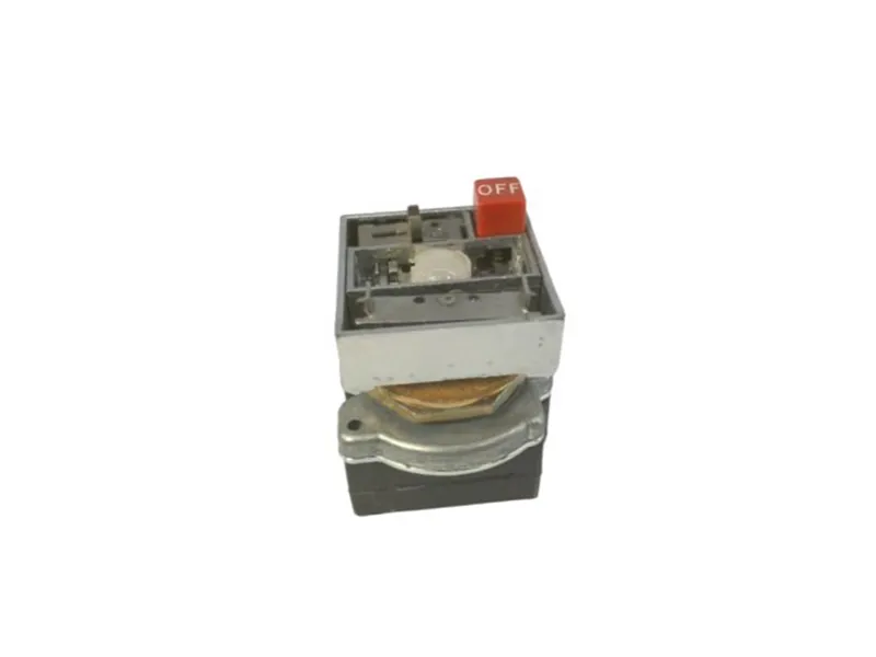 CUTLER HAMMER製造的E30FM按鈕