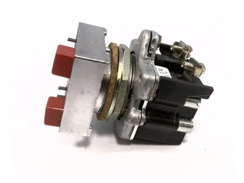 E30GF 按鈕由 CUTLER HAMMER 製造