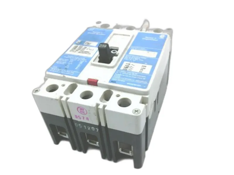 FDC3200塑殼斷路器 by CUTLER HAMMER
