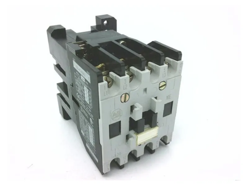 ALLEN BRADLEY 100-A24NA3接觸器