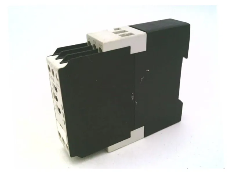 KLOCKNER MOELLER EMR4-I15-1-A Röle/Soket