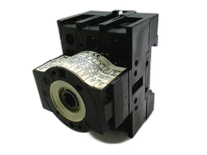 EATON CORPORATION P1-32 斷開開關