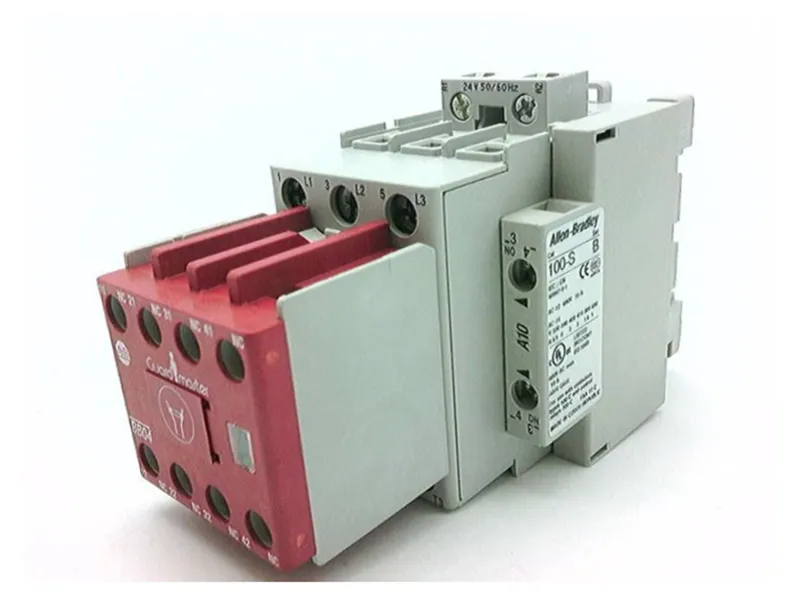 ALLEN BRADLEY 100S-C30KJ14BC安全繼電器