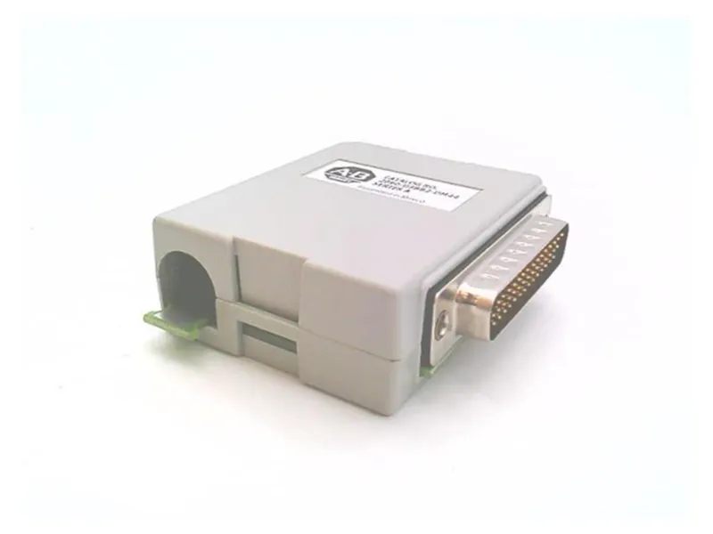 Cavo servo e accessorio ALLEN BRADLEY 2090-U3BB2-DM44