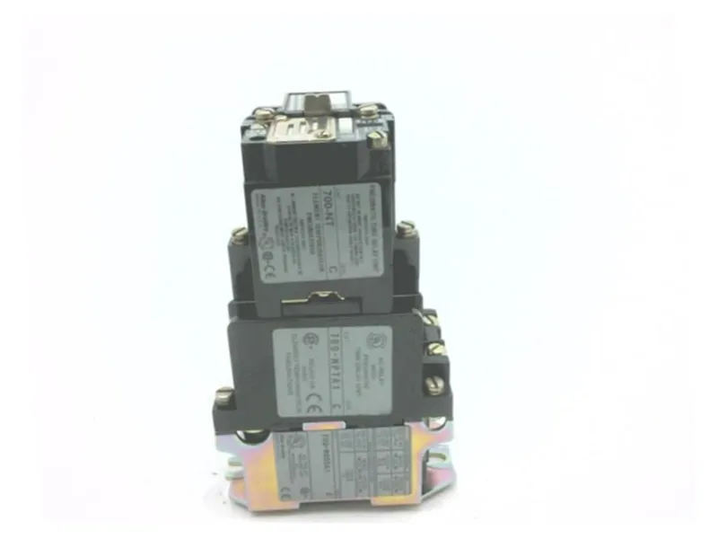 รีเลย์/ซ็อกเก็ต ALLEN BRADLEY 700-NPTA1