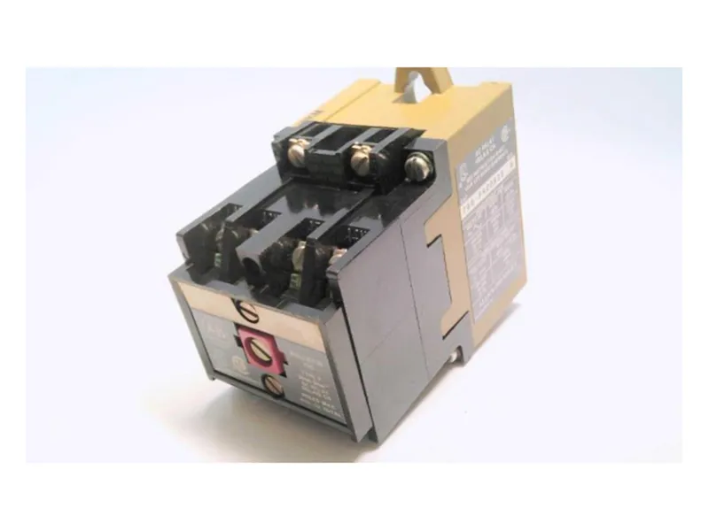 รีเลย์/ซ็อกเกต ALLEN BRADLEY 700P-400B22