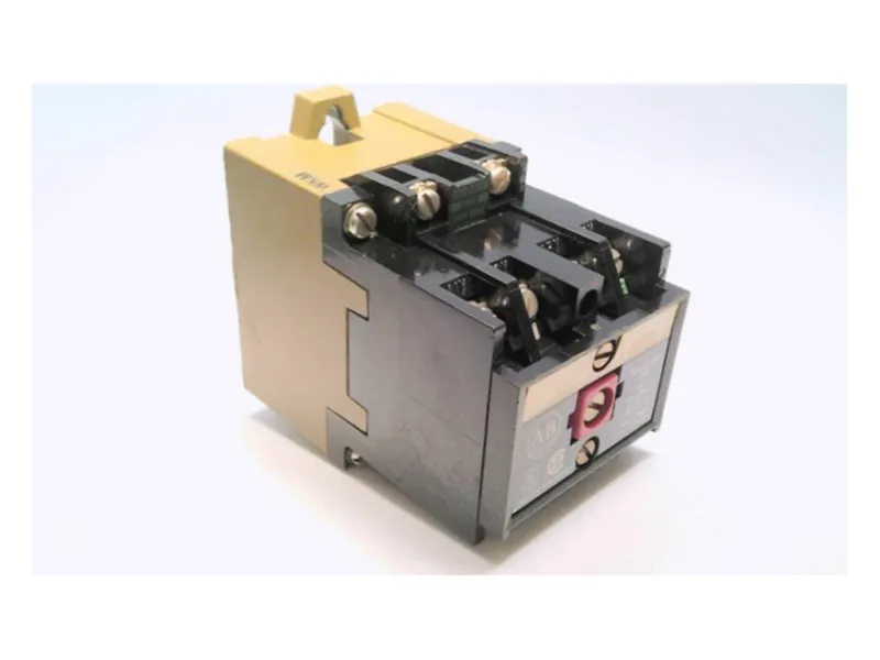 รีเลย์/ซ็อกเกต ALLEN BRADLEY 700P-400B22