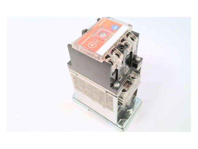 Relè/Presa ALLEN BRADLEY 700S-DCP220DZ24