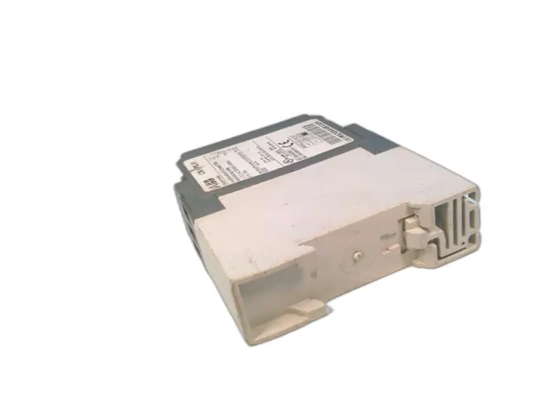 ABB ASEA BROWN BOVERI 1SVR630884R3300時間延遲繼電器