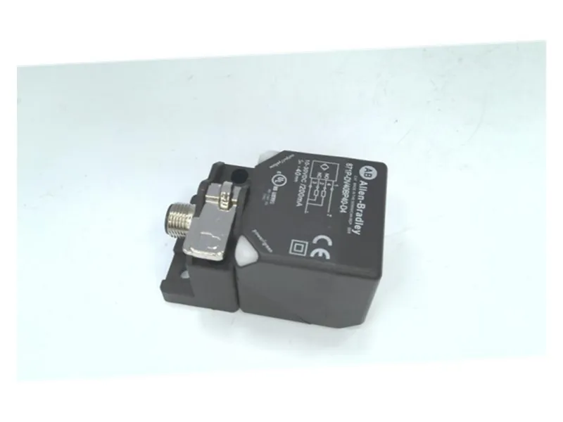 ALLEN BRADLEY 871P-DV40BP40-D4 接近開關